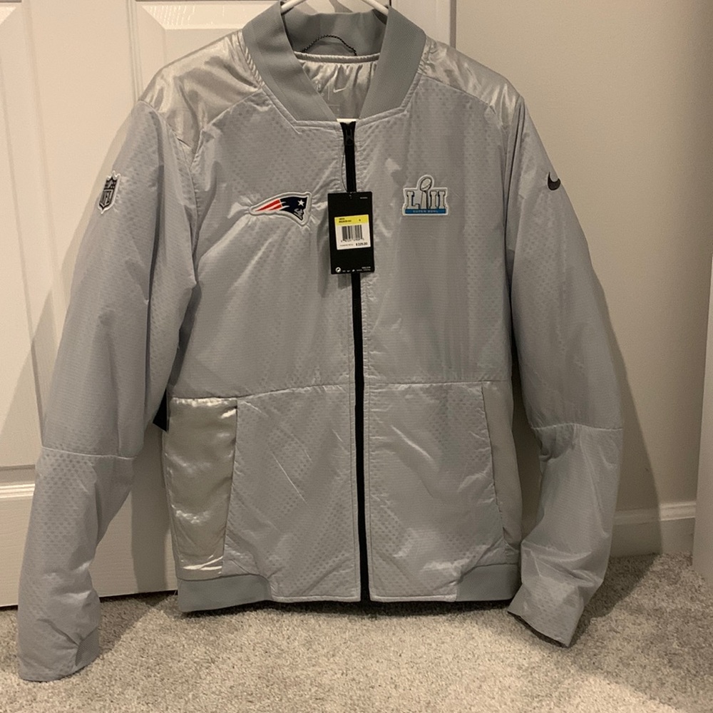 NWT never worn patriots Super Bowl jacket